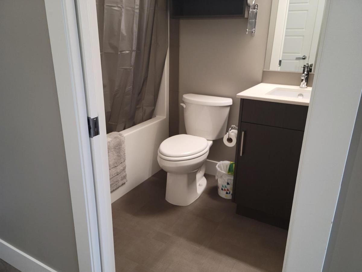Cozy Studio Suite, 15Min Walk To Downtown Kelowna Eksteriør bilde